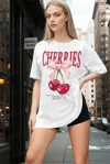 Kadın Cherries Ekru Beyaz Oversize Fit Bol Geniş Kalıp Salaş Kesim T-shirt