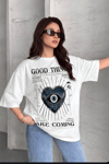 Kadın Ekru Beyaz Nazar Baskılı Oversize Fit Bol Geniş Kalıp Salaş Kesim T-shirt