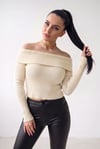 Kadın Ekru Madonna Yarı Crop Fitilli Bluz Kazak
