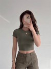 Kadın Haki Yeşili Bisiklet Yaka Likralı Kısa Kol Body Crop T-Shirt