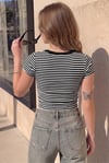 Kadın İnce Çizgili Siyah-Beyaz U Yaka Kısa Kollu Fitilli Kaşkorse Body T-Shirt
