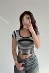 Kadın Kalın Çizgili Siyah-Beyaz U Yaka Kısa Kollu Fitilli Kaşkorse Body T-Shirt