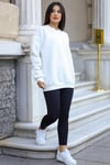 Kadın Kırık Beyaz Basic 0 Sıfır Yaka Baskısız Düz Oversize Salaş Bol Kesim Polar Sweatshirt