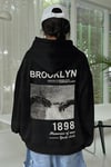Kadın Siyah 1898 Brooklyn Baskılı 3 iplik Şardonlu Kapüşonlu Oversize Salaş Bol Kesim Hoodie Sweatshirt