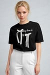 Kadın Siyah Kurdele Kabaran Dokulu Baskı Regular Fit Normal Kalıp T-shirt