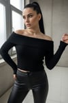 Kadın Siyah Madonna Yarı Crop Fitilli Bluz Kazak