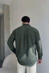 Nairobi Haki Renkli Soft Keten Görünümlü Yarım Oversize Rahat Kalıp Gömlek