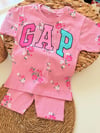 Gap çiçekli şort takım