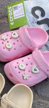 Pembe crocs