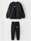 Siyah Nike takım