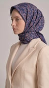 Karaca EşarpRAYON EŞARPLİLYA DESENLİ ÇİÇEK DESENLİ İPEK ŞİFON EŞARP - LACİVERT