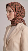 Karaca EşarpRAYON EŞARPLİLYA DESENLİ ÇİÇEK DESENLİ İPEK ŞİFON EŞARP - KAHVERENGİ / HARDAL 
