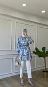 Mavi - Saten Desenli Kemerli Tunik 