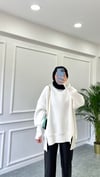 Parmak Geçirmeli Sweatshirt Beyaz
