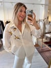 Beyaz Premium Boncuk Kuş Nakış İşlemeli Poplin Gömlek