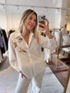 Beyaz Premium Boncuk Kuş Nakış İşlemeli Poplin Gömlek