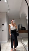  Siyah Dikiş Detaylı Kemerli Midi Boy Etek