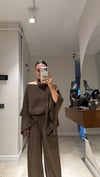 Acı Kahve Fular Detaylı Bluz Pantolon Takım