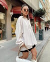 Bej Kapşonlu Arka Yırtmaç Detaylı Oversize Sweat