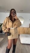 Bej Kapüşonlu Fermuarlı Crop Ceket 