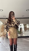 Bej Leopar Desen Düğmeli Yumoş Hırka