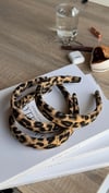 Bej Leopar Dolgulu Taç