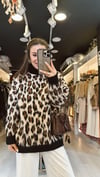 Bej Siyah Leopar Desen Balıkçı Yaka Kazak