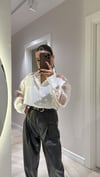 Beyaz Arka Tül Detaylı Oversize Gömlek 