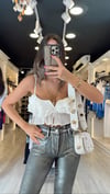 Beyaz Askılı Volanlı Bluz 