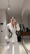 Beyaz Dantel Detaylı Bağlamalı Gömlek