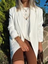 Beyaz Duğmeli Vatkalı Blazer Ceket