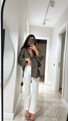 Beyaz Flare Bilek Boy Pantolon