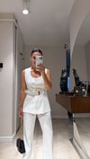 Beyaz Gizli Düğmeli Kemerli Yelek Takım 