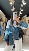 Beyaz Jean Detaylı Düğmeli Sweat