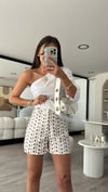 Beyaz Kahve Çiçek İşlemeli Şort