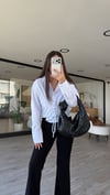 Beyaz Korse Detaylı Crop Gömlek