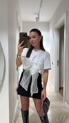 Beyaz Kurdele Detaylı Kısa Kol Tshirt