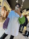 Beyaz Lila Renk Bloklu Ön Dikiş Detaylı Oversize Sweat 
