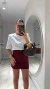 Beyaz Omuz Vatkalı Tshirt 