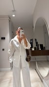 Beyaz Sırt Dekolteli Oversize Gömlek 