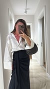 Beyaz Tek Cepli Kol Detaylı Gömlek