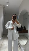 Beyaz Yan Pileli Cepli Gömlek 