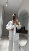 Beyaz Yan Pileli Cepli Gömlek 