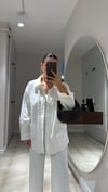 Beyaz Yan Pileli Cepli Gömlek 