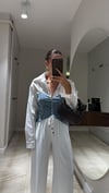 Buz Mavi Ön Fermuarlı Gömlek Detaylı Jean Bluz