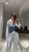 Buz Mavi Ön Fermuarlı Gömlek Detaylı Jean Bluz