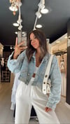 Buz Mavi Zımbalı Crop Jean Ceket 