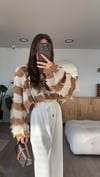 Camel Taş Çizgili Püskül Detaylı Crop Kazak 