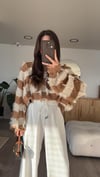 Camel Taş Çizgili Püskül Detaylı Crop Kazak 