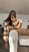 Camel Taş Çizgili Püskül Detaylı Crop Kazak 